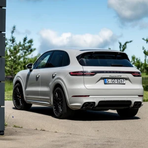 2020 Porsche Cayenne GTS Puzzle - Play Free Best Puzzle Online Game on JangoGames.com