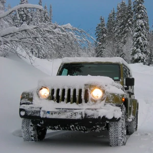 Offroad Snow Jeep Passenger Mountain Uphill Driving - Play Free Best Racing & Driving Online Game on JangoGames.com